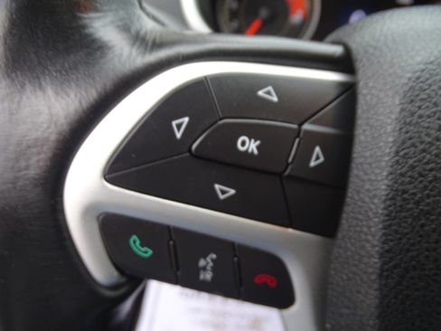 Used 2016 Jeep Cherokee Trailhawk w/ Cold Weather Group image 14