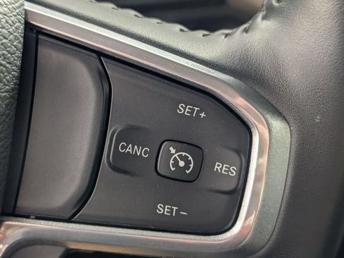Used 2022 RAM 1500 Laramie AWD/4WD image 17