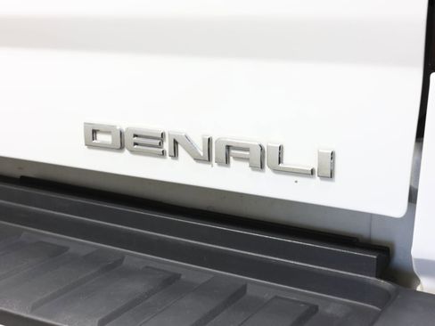 Used 2017 GMC Sierra 3500 Denali w/ Duramax Plus Package image 15