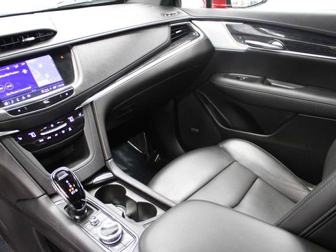 Certified 2022 Cadillac XT5 Premium Luxury image 24