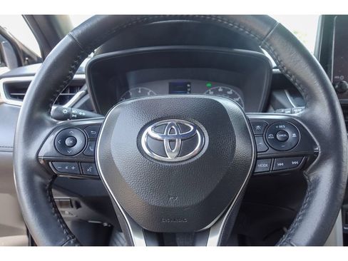 Used 2024 Toyota Corolla Cross AWD Hybrid w/ Moonroof Package image 14