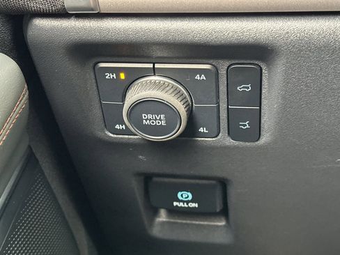 Used 2025 Ford Expedition Max Active image 28