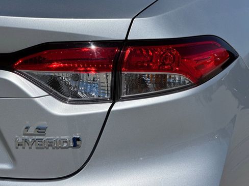 Used 2024 Toyota Corolla LE w/ LE Convenience Package FWD image 13