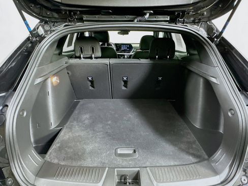 Used 2025 Chevrolet Trax RS w/ Sunroof Package image 28