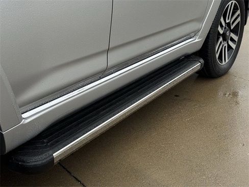 Used 2022 Toyota 4Runner Limited image 8