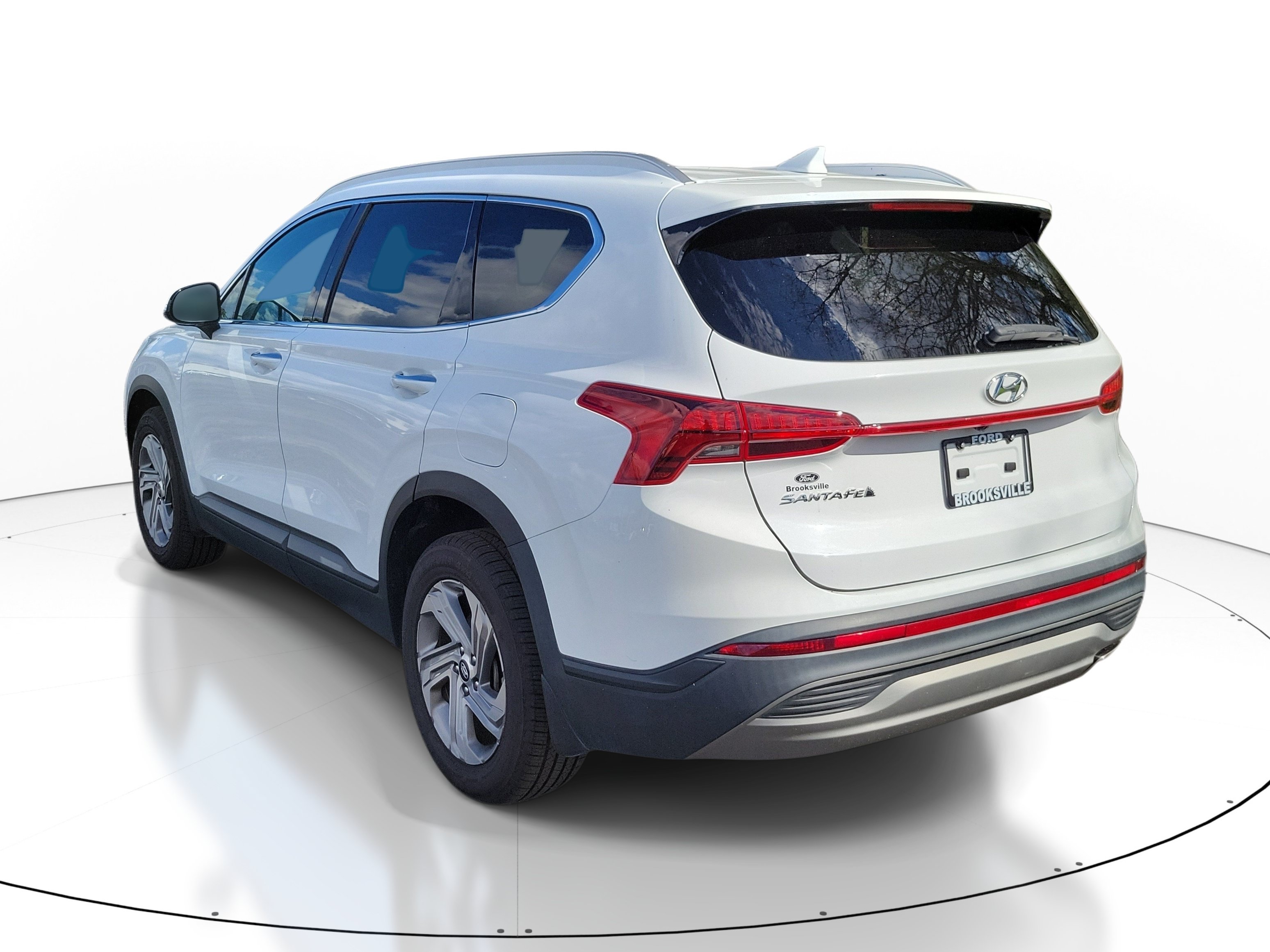 Used 2023 Hyundai Santa Fe SEL FWD image 4