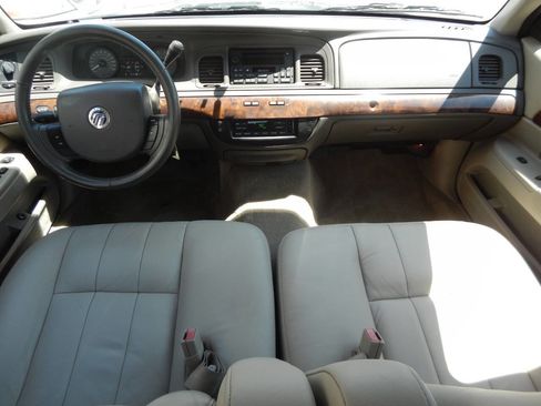 Used 2008 Mercury Grand Marquis LS image 2