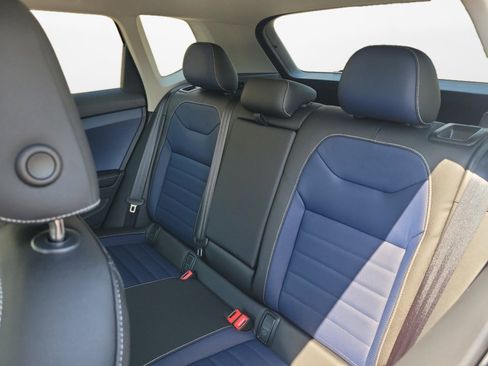 New 2026 Volkswagen Taos SEL AWD/4WD image 12