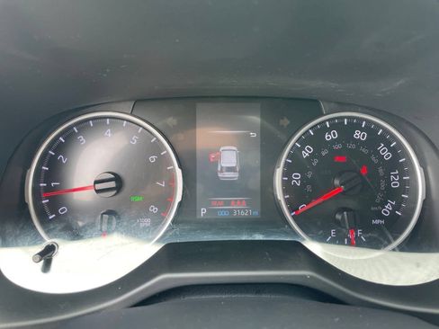 Used 2022 Toyota RAV4 XLE Premium FWD image 16