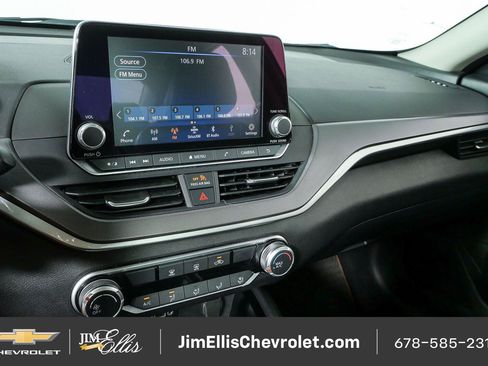 Used 2024 Nissan Altima 2.5 SR FWD image 12