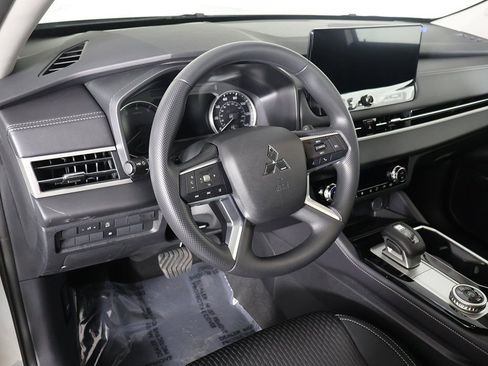 New 2026 Mitsubishi Outlander ES AWD/4WD image 28