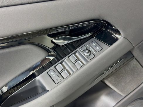 Used 2026 Land Rover Range Rover Evoque Dynamic SE AWD/4WD image 21