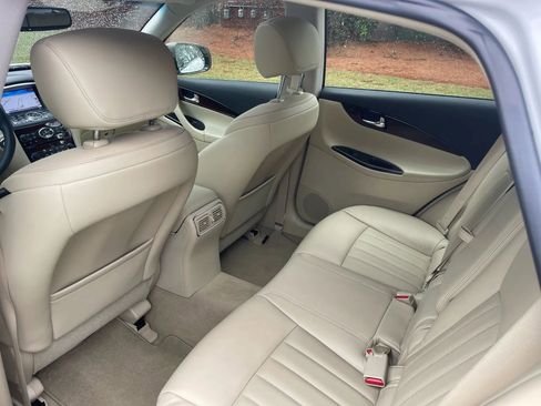 Used 2016 INFINITI QX50 2WD w/ Premium Plus Package image 12