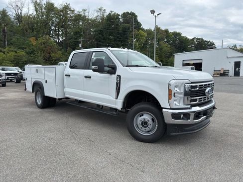 New 2025 Ford F350 XL w/ XL Chrome Package image 1