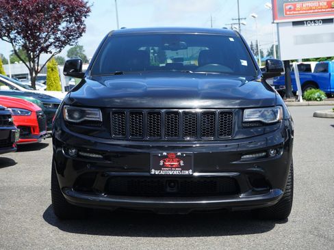 Used 2015 Jeep Grand Cherokee SRT w/ Luxury Group II AWD/4WD image 8