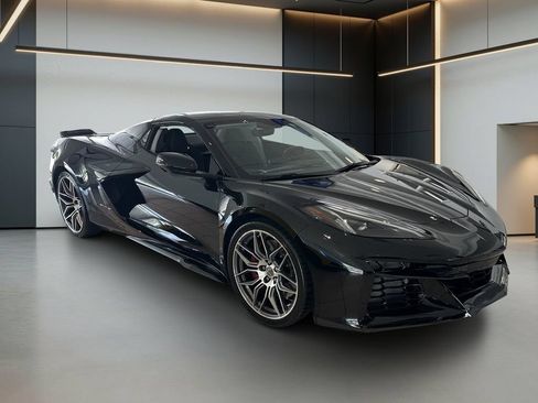 Used 2023 Chevrolet Corvette Z06 w/ Stealth Interior Trim Package RWD image 7