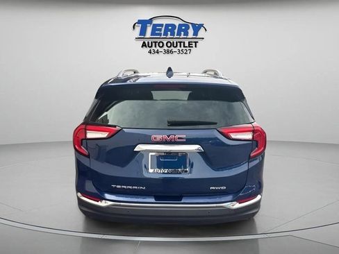 Used 2022 GMC Terrain SLT w/ Tech Package image 6