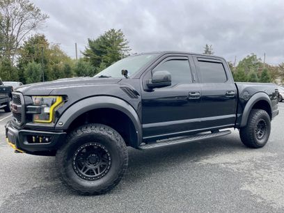 Used 2019 Ford F150 Raptor w/ Equipment Group 801A Mid