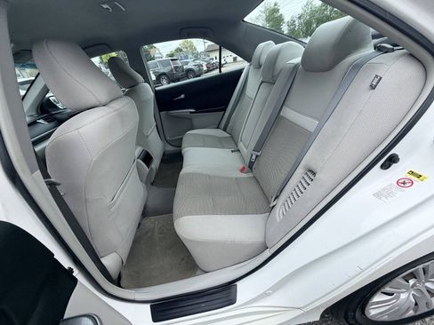 Used 2012 Toyota Camry LE FWD image 25