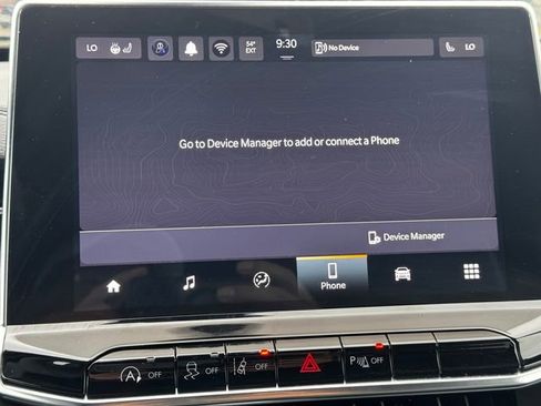 Certified 2025 Jeep Compass Limited image 32