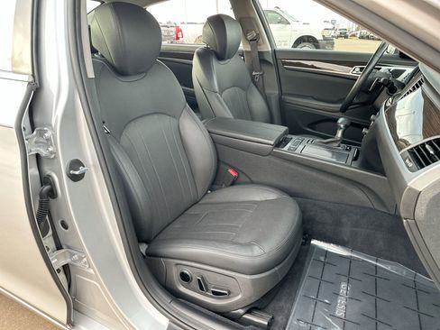 Used 2019 Genesis G80 3.8 image 25