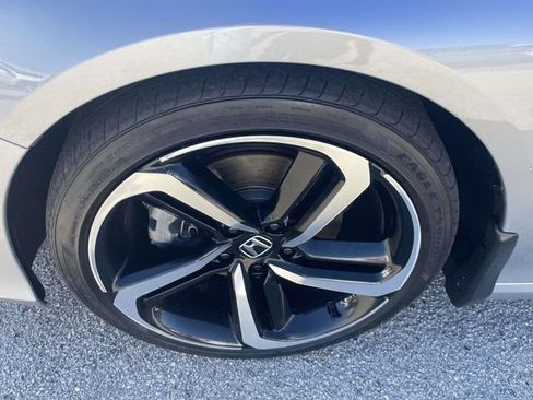 Used 2021 Honda Accord Sport image 11