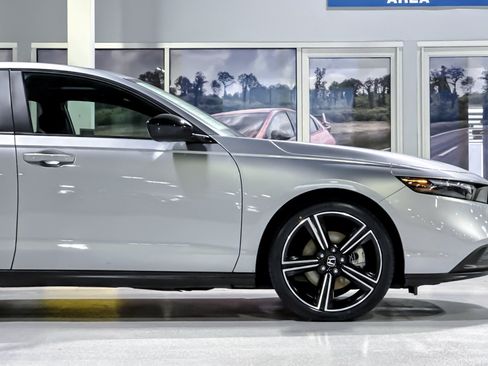 Used 2024 Honda Accord Sport image 33