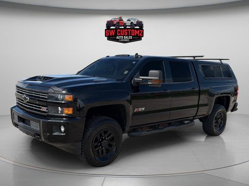 Used 2019 Chevrolet Silverado 2500 LTZ w/ Duramax Plus Package AWD/4WD image 3