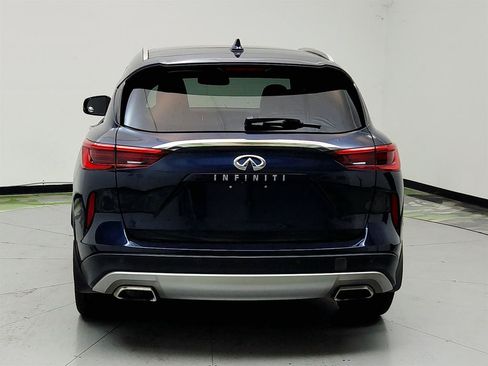 Used 2019 INFINITI QX50 Essential w/ Sensory Package FWD image 6