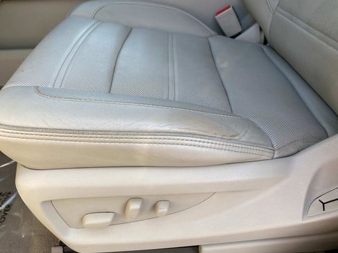 Used 2020 GMC Yukon XL Denali w/ Denali Premium Package image 24