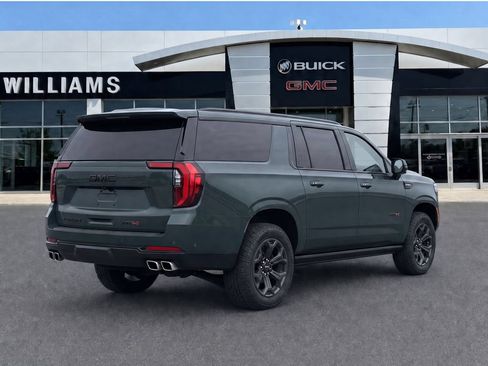 Used 2025 GMC Yukon XL AT4 w/ AT4 Premium Package AWD/4WD image 7