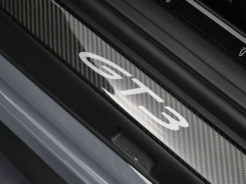 Certified 2024 Porsche 911 GT3 RWD image 22