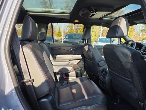 Used 2022 Honda Pilot Black Edition image 35