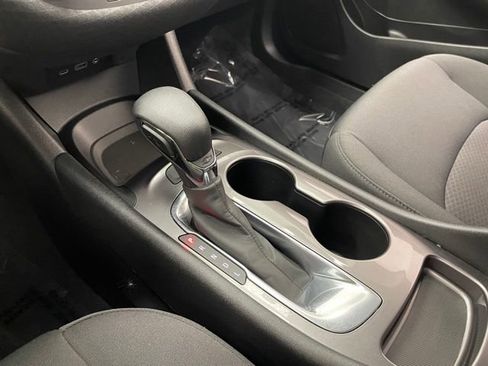 Used 2022 Chevrolet Malibu LS image 6