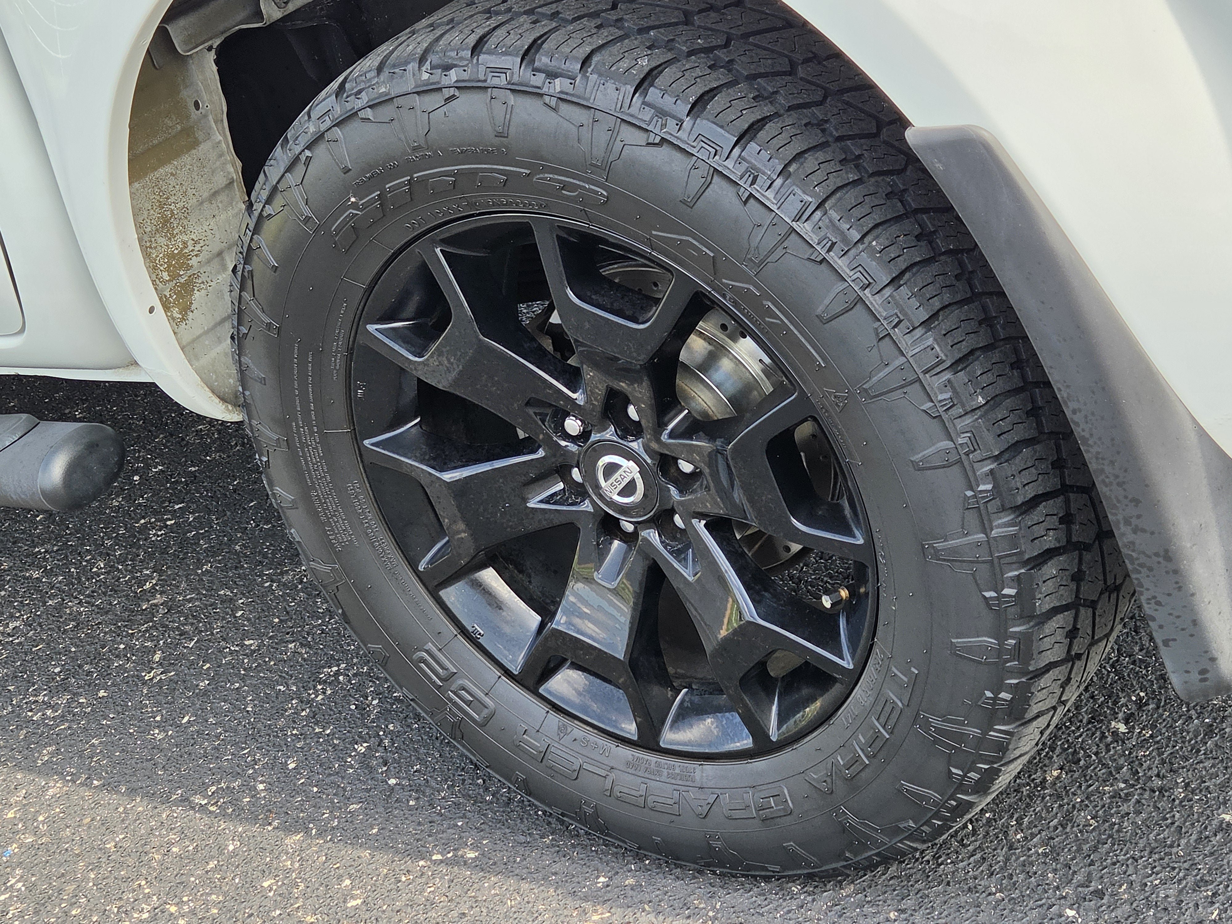 Used 2020 Nissan Frontier SV w/ Midnight Edition Floor Mats RWD image 7