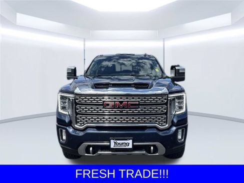Used 2022 GMC Sierra 3500 Denali w/ Denali Ultimate Package AWD/4WD image 2