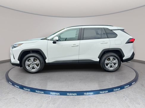 Used 2025 Toyota RAV4 XLE AWD/4WD image 9