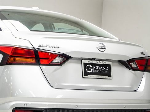 Used 2024 Nissan Altima 2.5 SL image 13