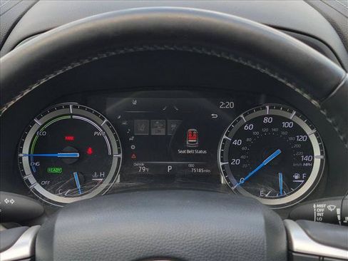 Used 2022 Toyota Highlander Limited FWD image 11