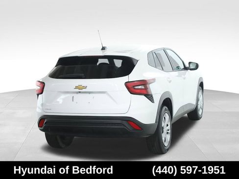 Used 2024 Chevrolet Trax LS FWD image 45