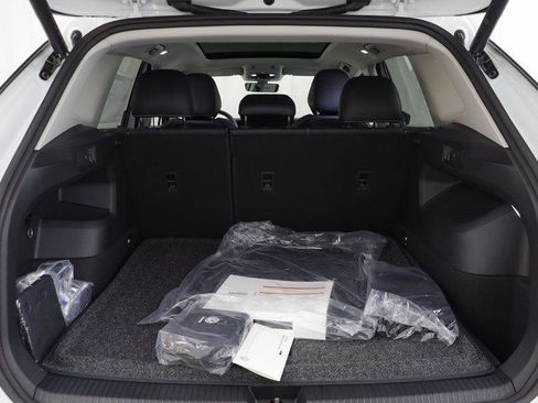 New 2026 Volkswagen Tiguan SE image 17