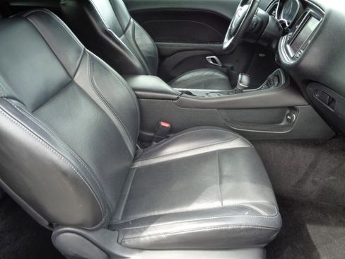 Used 2018 Dodge Challenger R/T Plus RWD image 13
