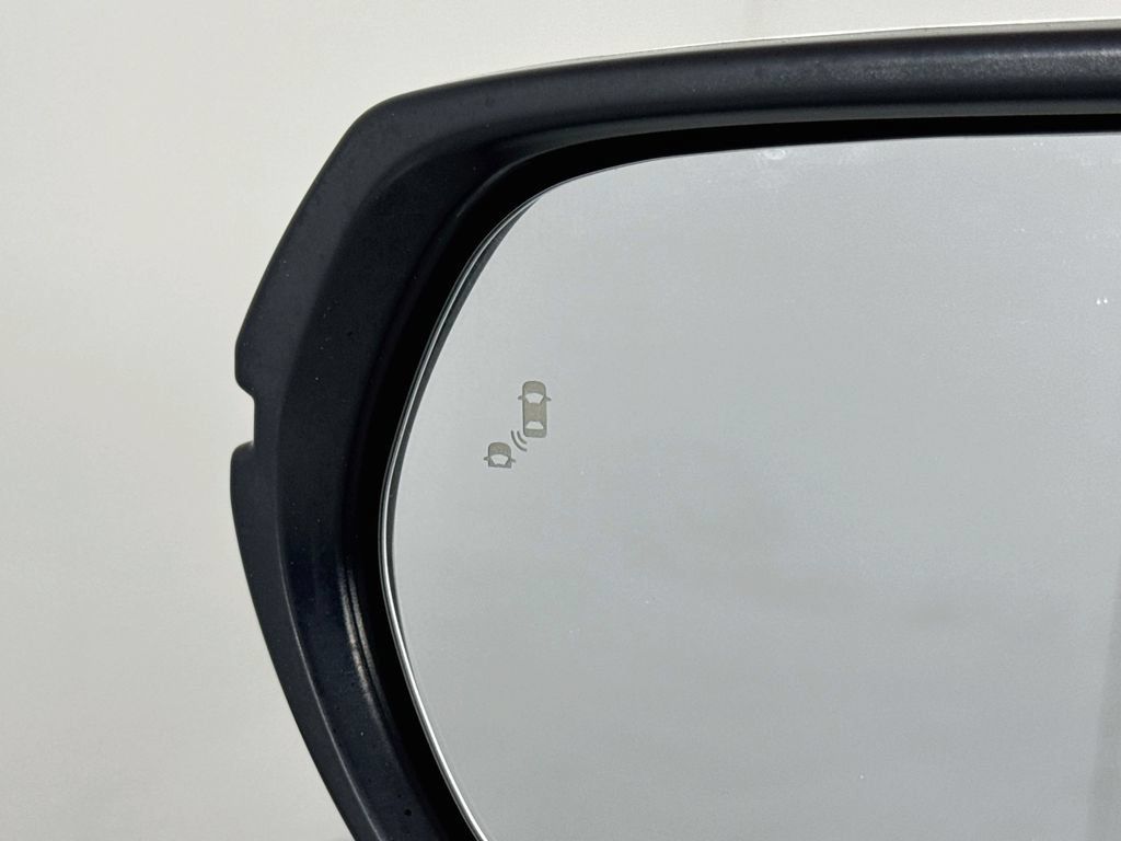 Used 2017 Honda CR-V Touring image 20