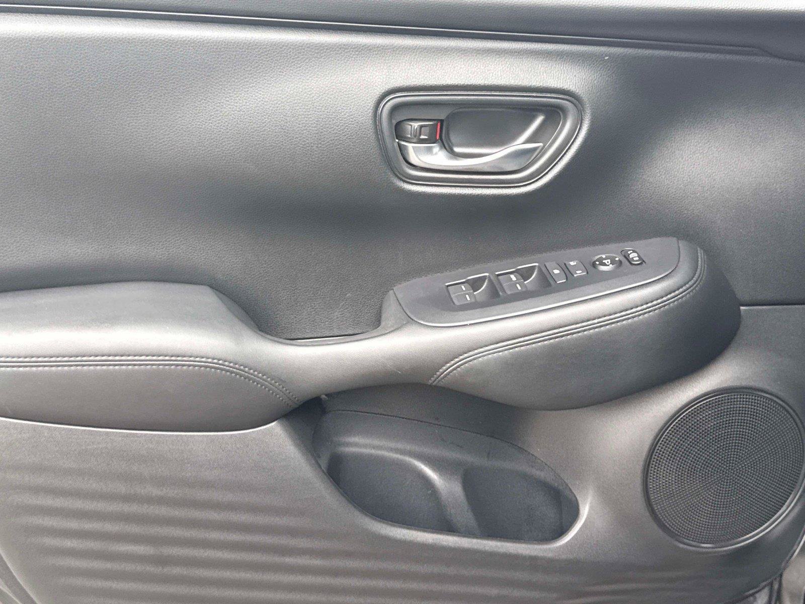 Certified 2025 Honda HR-V LX image 16