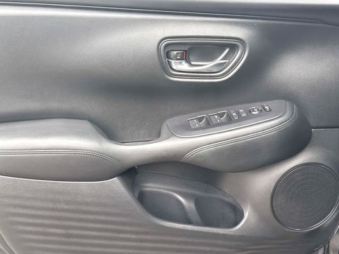 Certified 2025 Honda HR-V LX image 16