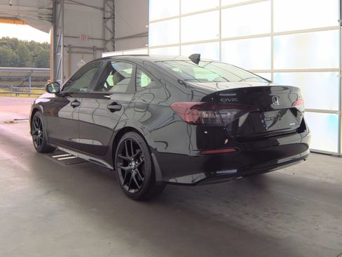 Used 2025 Honda Civic Sport image 11