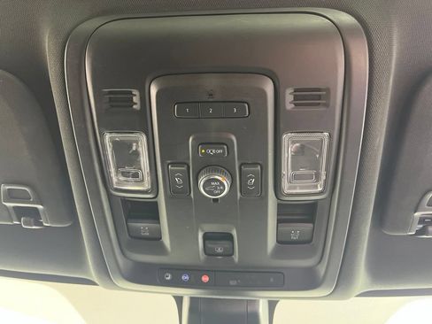 Certified 2022 Chevrolet Tahoe Z71 w/ Luxury Package AWD/4WD image 28