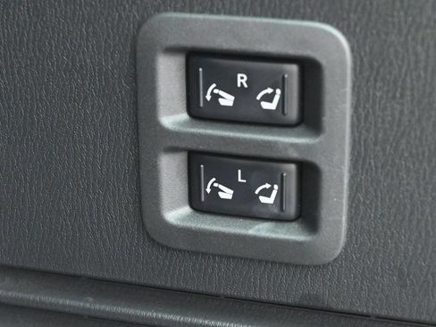 Used 2020 Nissan Armada Platinum w/ Captain's Chairs Package AWD/4WD image 37