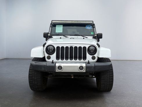 Used 2013 Jeep Wrangler Unlimited Sahara w/ Dual Top Group image 9