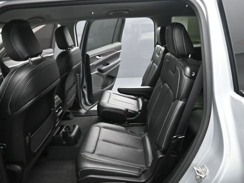 Used 2023 Jeep Grand Cherokee L Limited w/ Trailer Tow Group (B) image 13